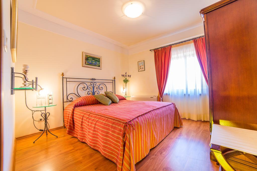 Aparthotel Katalyma 828 Kanfanar Kültér fotó