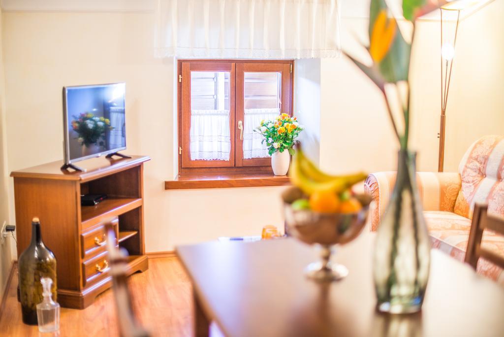 Aparthotel Katalyma 828 Kanfanar Kültér fotó