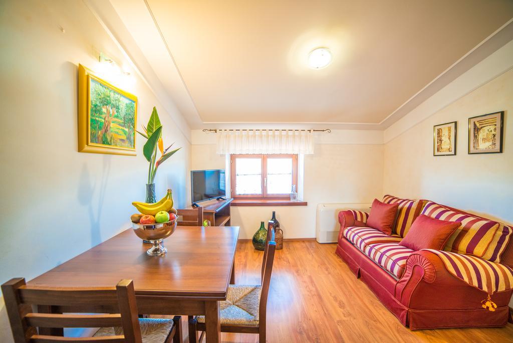 Aparthotel Katalyma 828 Kanfanar Kültér fotó