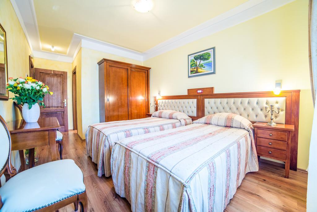 Aparthotel Katalyma 828 Kanfanar Kültér fotó