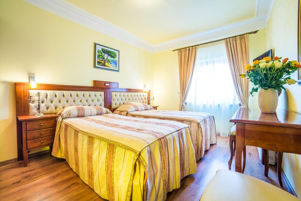 Aparthotel Katalyma 828 Kanfanar Kültér fotó
